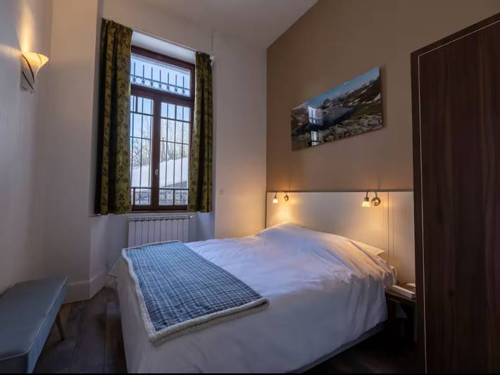 Apartamento entero, Amplio apartamento para 10 pers. con piscina interior, sauna y WiFi in Jausiers, Parque nacional de Mercantour