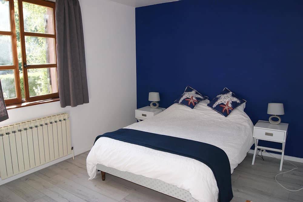 Spacieuse maison de style chalet, tout confort, Wifi, barbecue, grand jardin, jusqu'à 11 personnes in Ramonchamp, Région d'Épinal