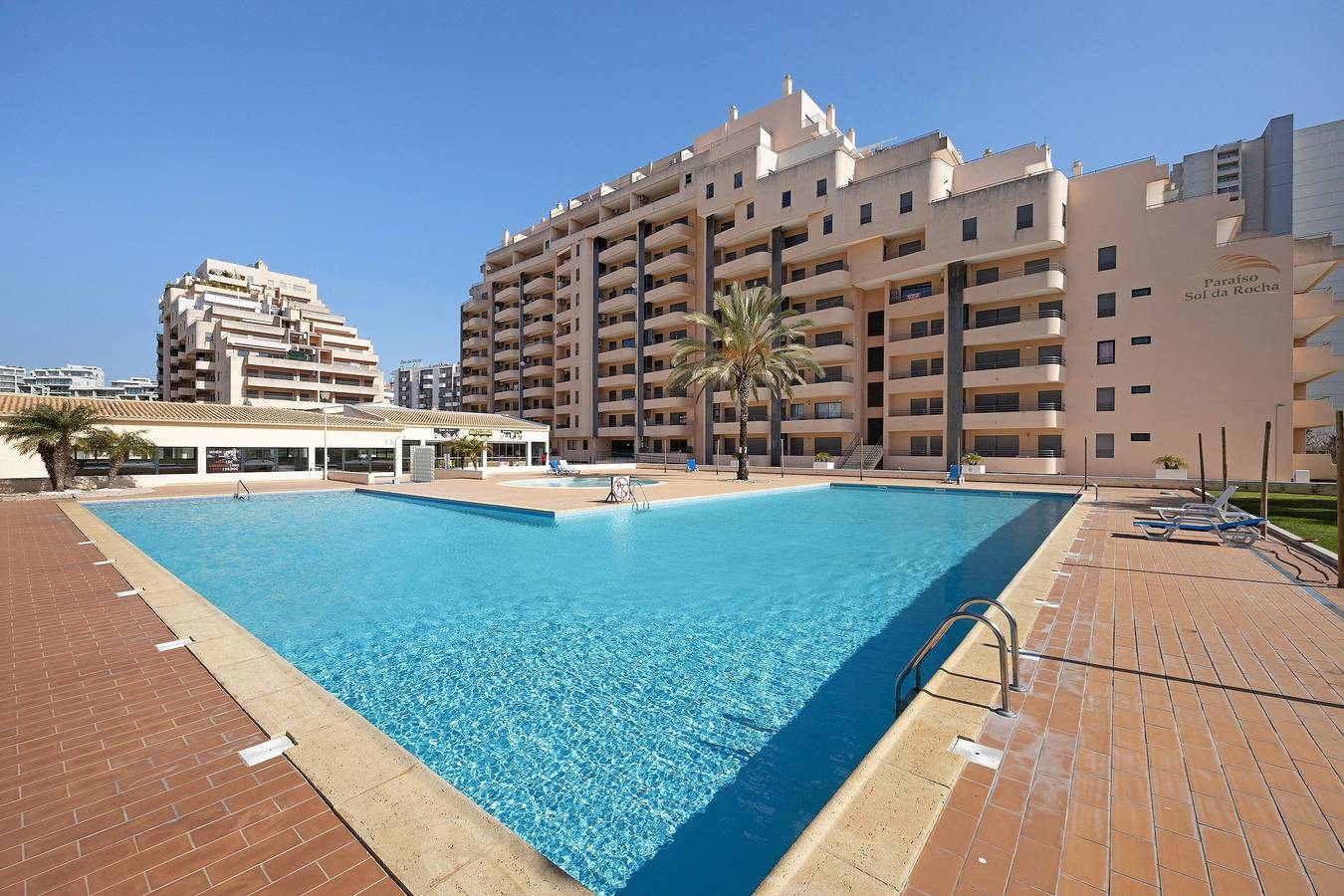 Apartamento De Férias para 6 Pessoas em Praia da Rocha, Portimão