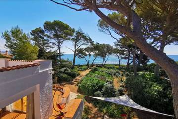 Gîte pour 15 personnes, avec jardin et balcon, adapté aux familles dans Port de Saint Aygulf