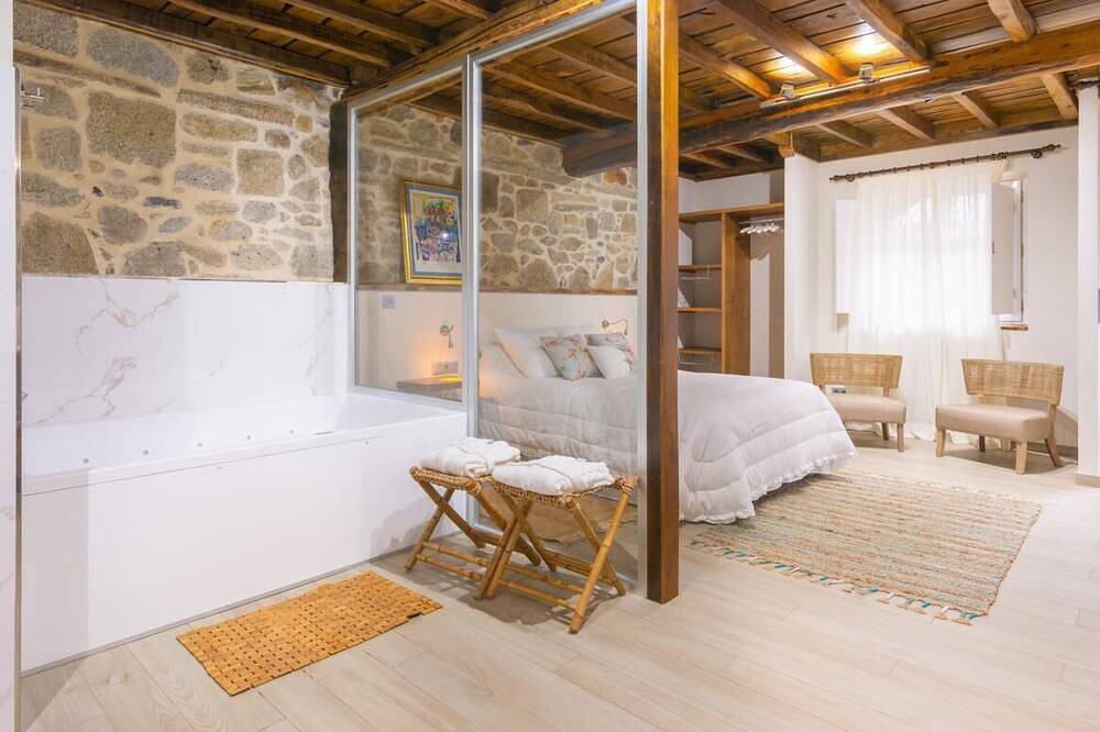 A Palleira, amplia suite al lado del río. in A Pobra do Caramiñal, Rías Baixas