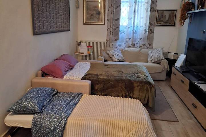 Ganze Wohnung, Magenta Haus in Asti - Privater Garten, Grill, Haustiere erlaubt, WLAN in Asti, Asti (Gemeinde)