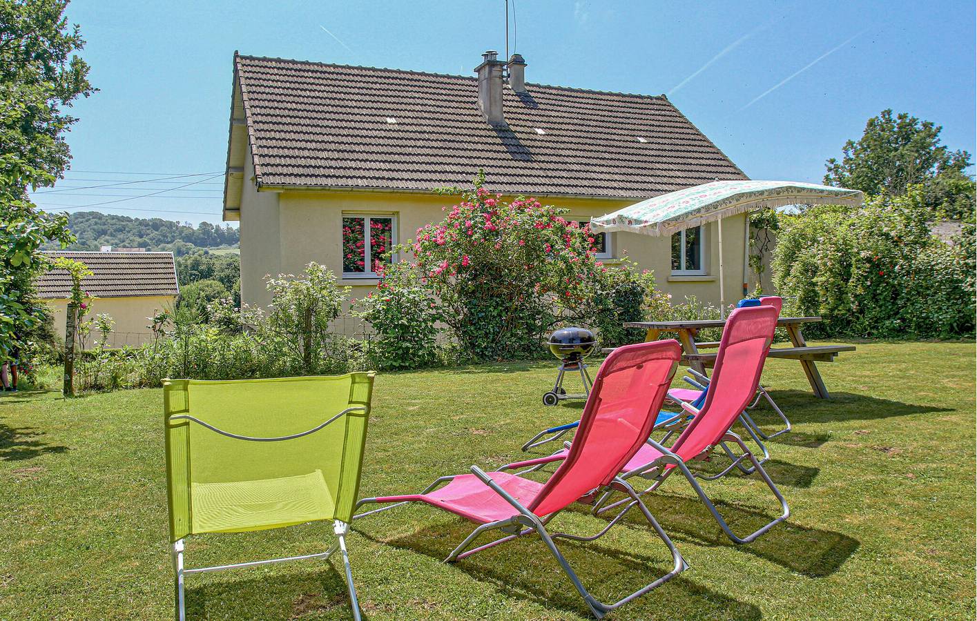 Lithaire Garden Apartment with Parking in Lithaire, Montsenelle