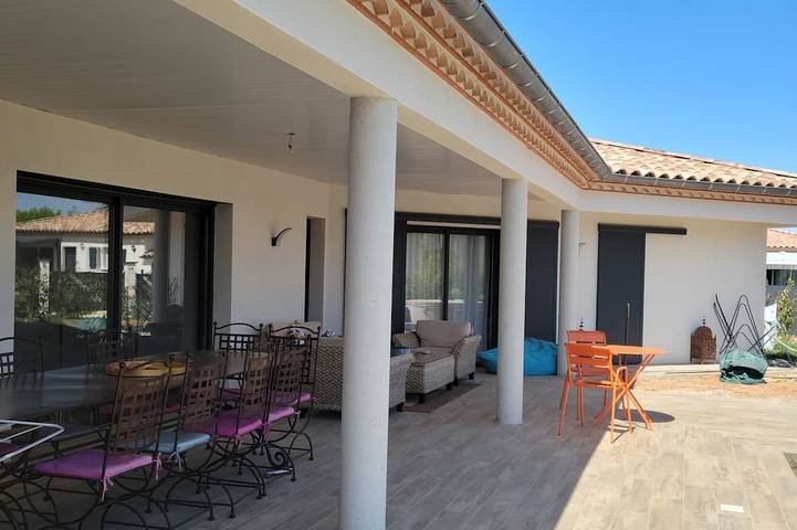Maison de vacances pour 6 personnes, avec Jacuzzi ainsi que Terrasse et Jardin à Lunel