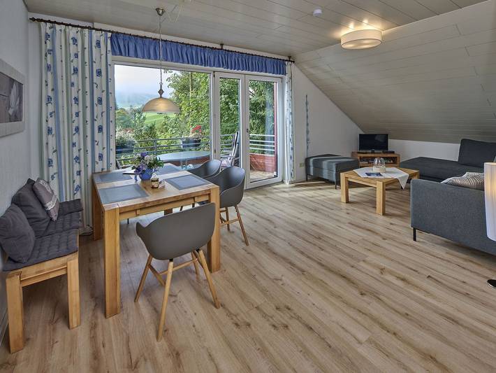 Ferienwohnung für 5 Personen, mit Balkon/Terrasse und Balkon sowie Sauna in Willingen - 2