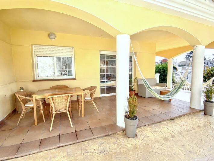 Chalet para 7 personas, con piscina y balcón en Cataluña - 4