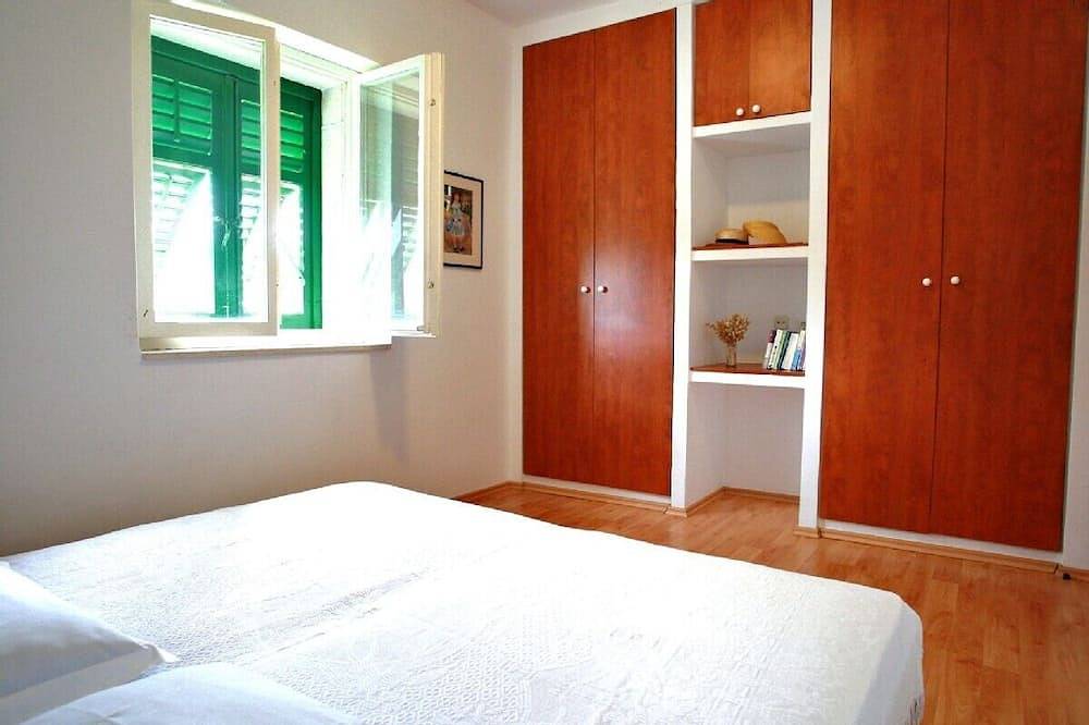 Beautiful Dalmatian style villa surrounded by stunning garden in Milna, Brac