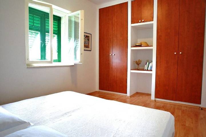 Beautiful Dalmatian style villa surrounded by stunning garden in Milna, Brac