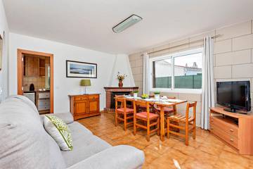 Villa in Port d'Addaia, Es Mercadal für 6 