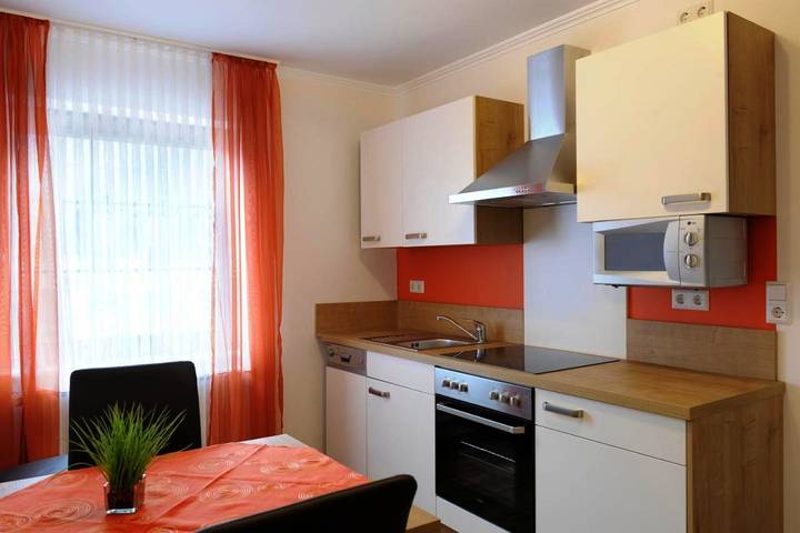 Gîte pour 4 personnes, avec jardin à Ernst - 2