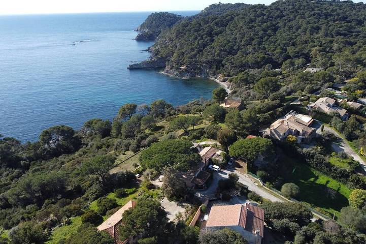 Villa pour 8 personnes, avec balcon et jardin, animaux acceptés à Giens