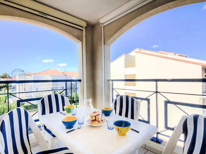 Gîte pour 4 personnes, avec piscine et balcon dans Casino de Royan