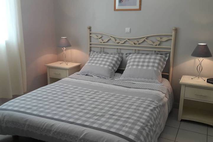 Gîte pour 4 personnes, avec jardin et piscine à Saint-Maurice-d'Ibie - 2