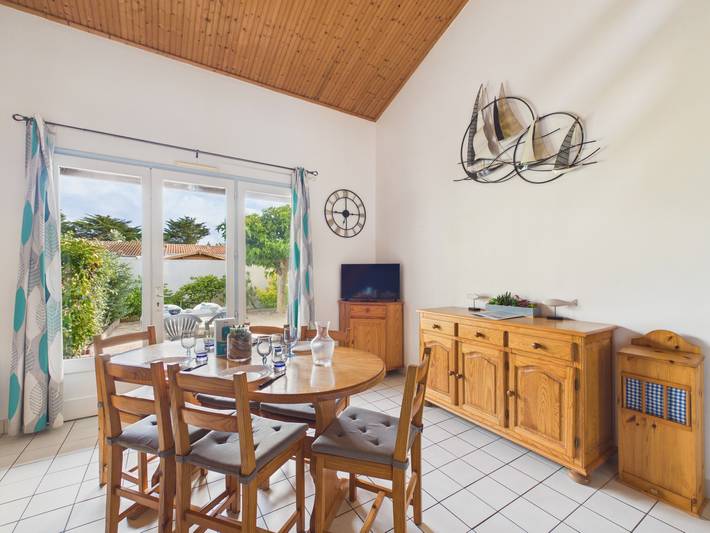 Location de vacances pour 4 personnes, avec jardin et terrasse dans Plage des Mouettes - 2