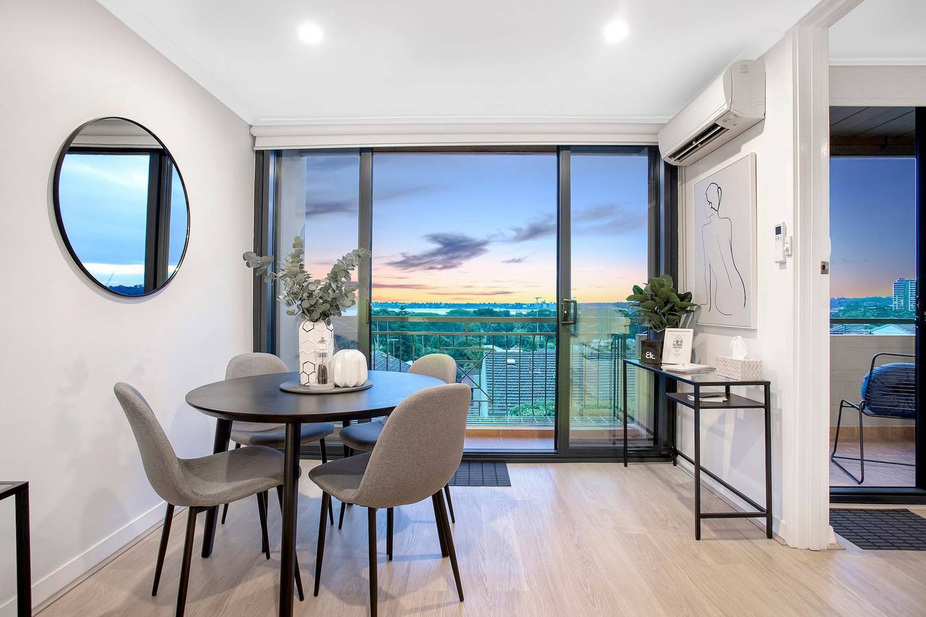 Entire apartment, Spectacular Views South Perth1Br in South Perth, Perth