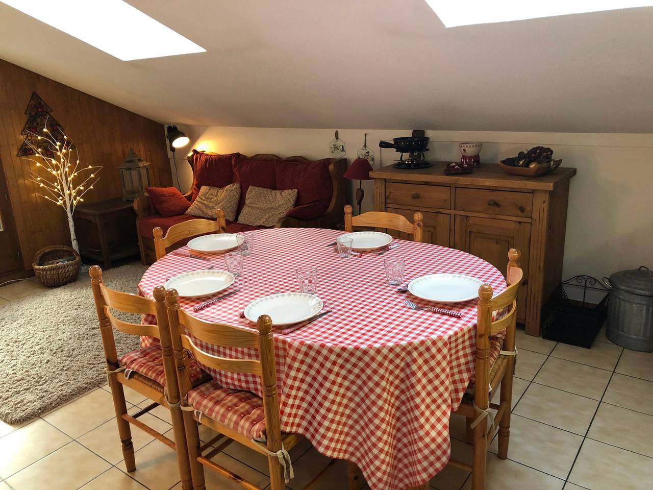 Geheel appartement, 3-room cabin apartment, south-facing balcony, 5 pers., private parking in Les Contamines-Montjoie, Pays du Mont-Blanc