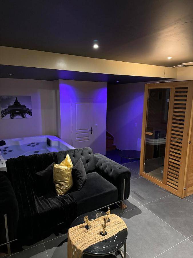 Appartement entier, One-Bedroom Apartment in Fontenoy, Aisne