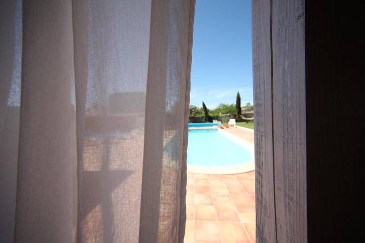 Location de vacances pour 3 personnes, avec jardin et piscine à Saint-Germain-d'Esteuil - 3