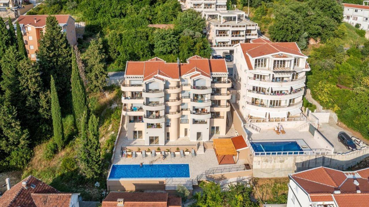 Cały apartament, Donja Lastva Panoramic Views in Tivat, Bay of Kotor
