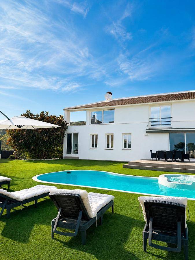 Chillout House with heated pool 29 C Sea & Mountain view in Santa Susanna, Costa del Maresme