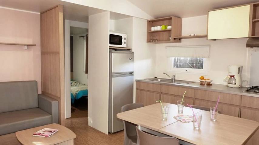 Mobil home pour 8 personnes dans La Bergerie - 2