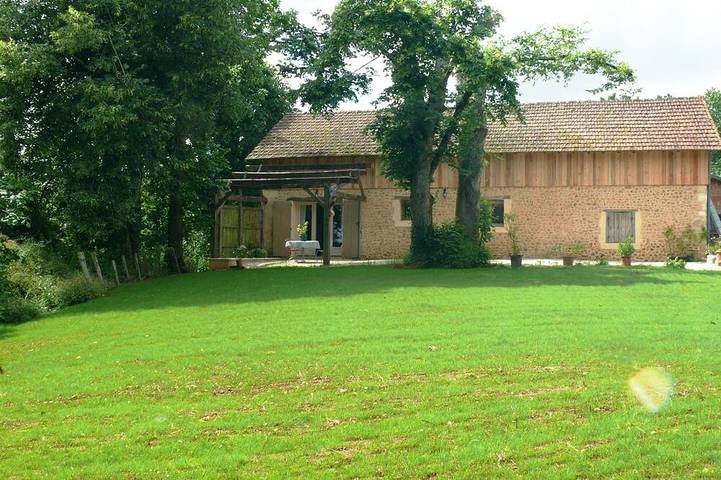 Location de vacances pour 3 personnes, avec Jardin à La Douze