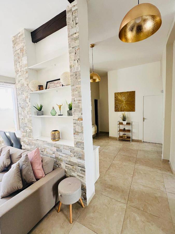Appartement entier, Apartment in Orange, Vaucluse