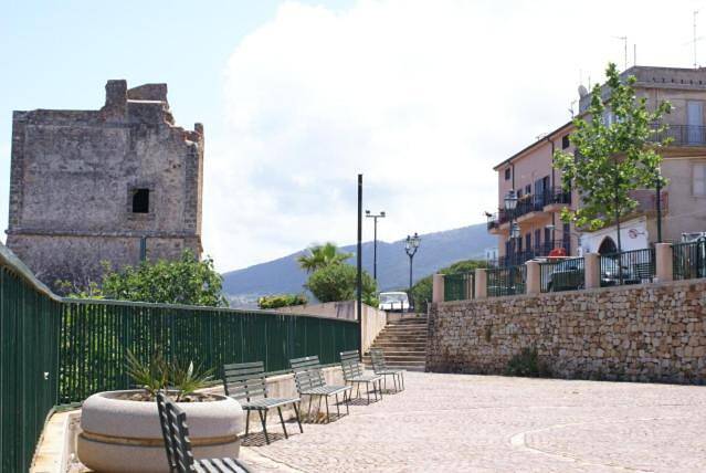 Appartamento intero, Appartamento Torre in Spiaggia allo Scoglio Grande, Pollina