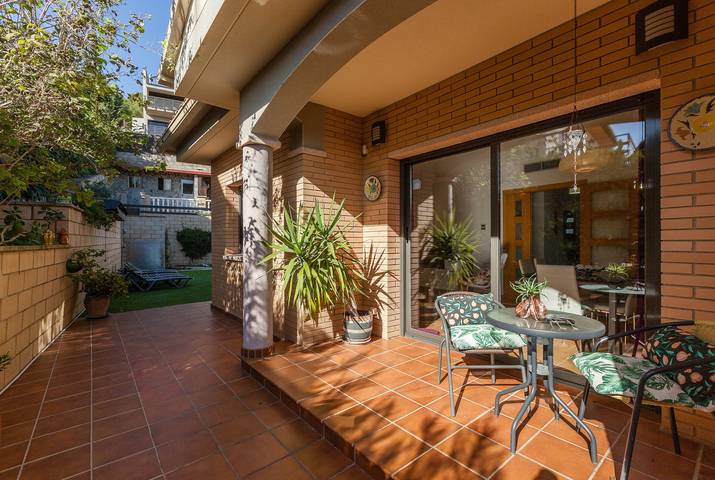Vacation Home "Casa Lourdes" with Private Pool, Garden & Wi-Fi in Canyelles (Barcelona), Garraf