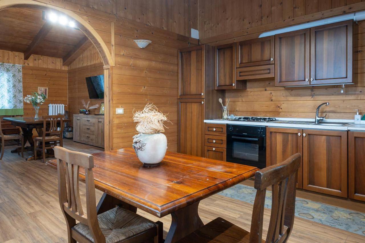 Two-Bedroom House in Pescosansonesco, Gran Sasso