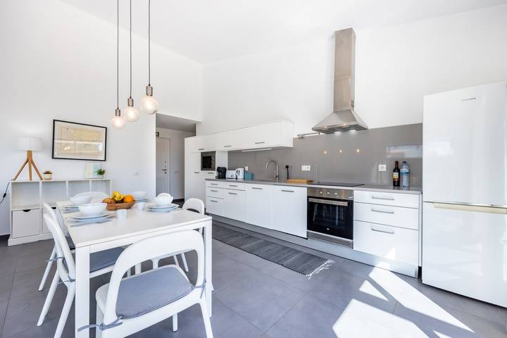 Location de vacances pour 5 personnes, avec jardin ainsi que piscine et terrasse, adapté aux familles à Sagres - 3