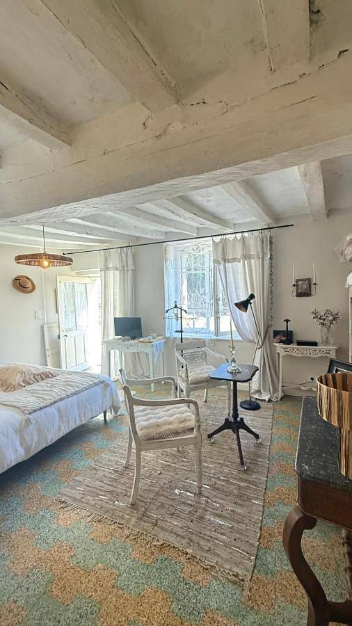 Location de vacances pour 2 personnes, avec Terrasse ainsi que Jardin et Vue à Saint-Germain-sur-Vienne