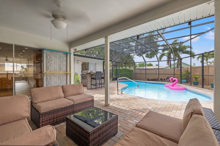 Vacation rental for 7 people, with yard and terrace, with pets in Tampa Bay