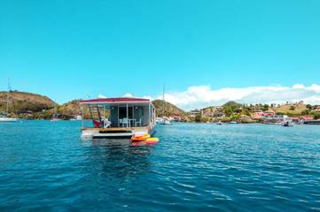Bateau pour 4 personnes, avec terrasse et vue en Guadeloupe