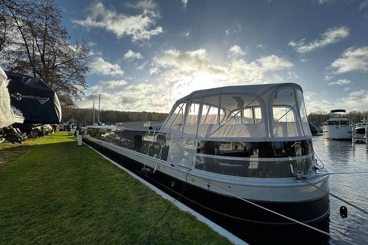 Hausboot für 4 Personen, mit Terrasse in Berlin