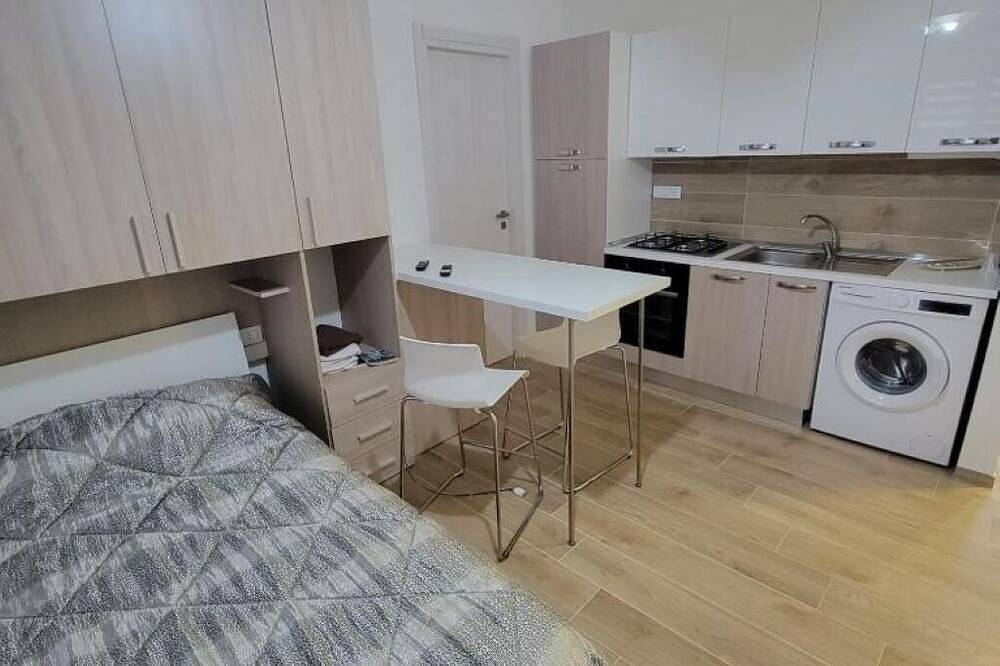 Apartamento entero, 1 Bedroom Apartment in Cosenza in Cosenza, Provincia de Cosenza