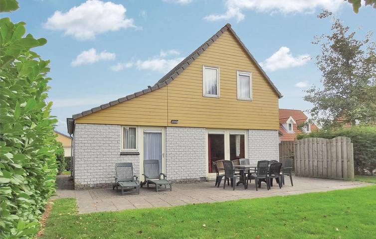 Ferienhaus für 8 Personen, mit Garten und Sauna