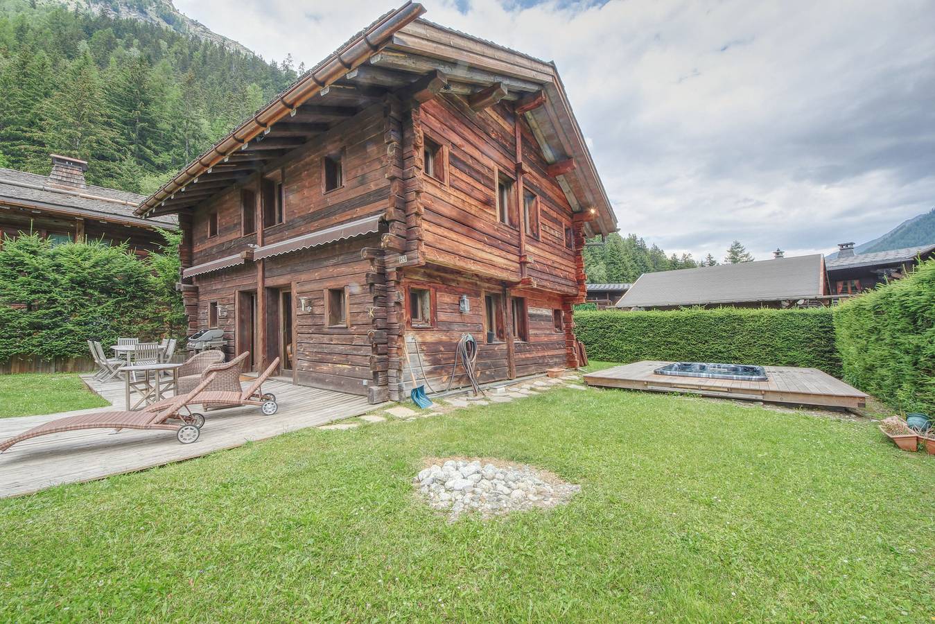 Milano - Alpine chalet with huge jacuzzi in Les Grandes Montets, Chamonix