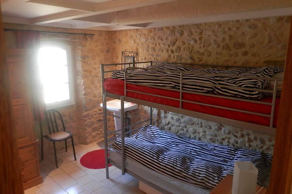 Country house with large private pool (heated) in Tornac, Région d'Alès