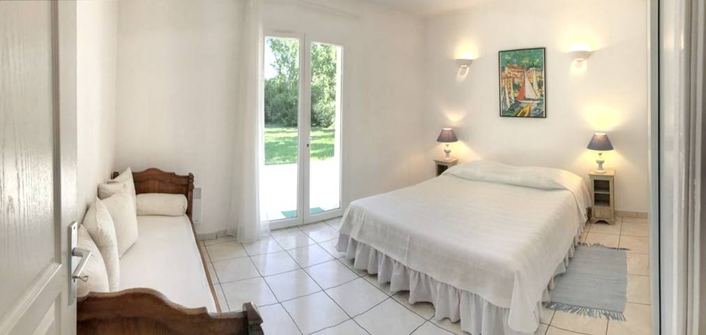 Location de vacances pour 6 personnes, avec terrasse et piscine à Solaro - 4