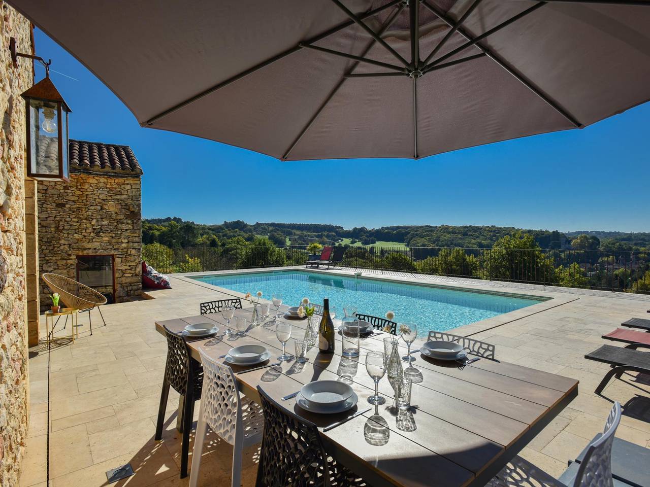 Gîte superbe + piscine privée et vue imprenable in Prats-du-Périgord, Périgord Noir