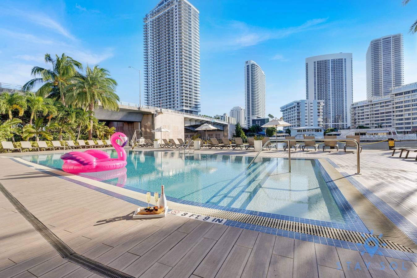 Estudio entero, Deluxe Studio  Amazing View  Pininfarina Design in Hallandale Beach, Broward County