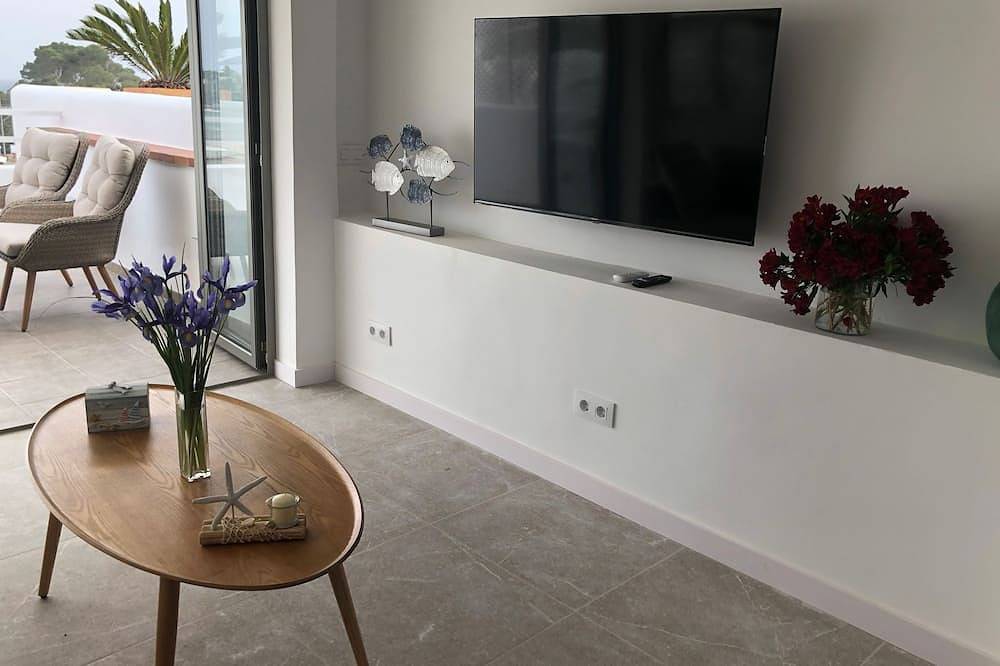 Ganze Wohnung, Sea front penthouse Porto Petro in Portopetro, Santanyí
