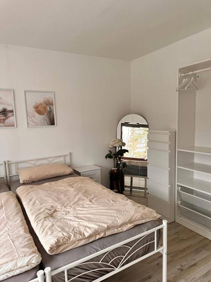Ganze Wohnung, Schöne Ferienwohnung mit Waldblick in Dillenburg in Dillenburg, Naturpark Lahn-Dill-Bergland