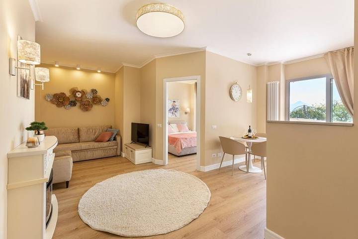 Apartamento de vacaciones para 4 personas, con vistas y vistas al lago además de jardín y piscina, Se admiten mascotas - 1