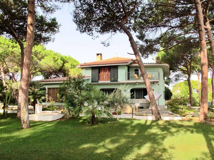 Casa vacanza per 10 persone, con Balcone e Terrazza nonché Giardino a Platamona