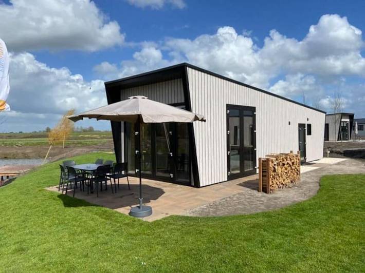Luxus-Ferienhaus für 4 Personen, mit Terrasse und Garten sowie Ausblick in Kampen