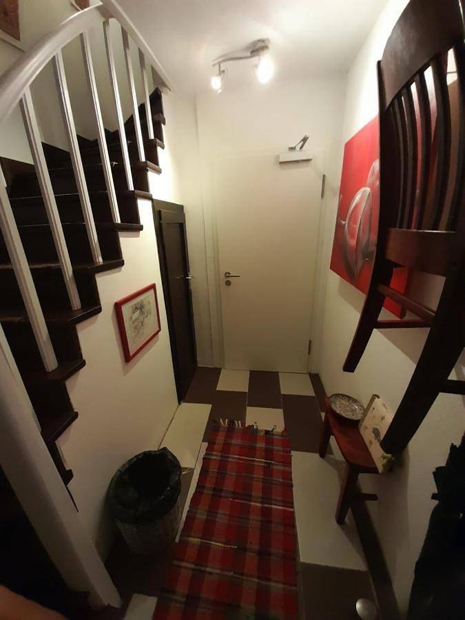 Ferienwohnung für 4 Personen, mit Terrasse und Garten sowie Ausblick in Lohmar