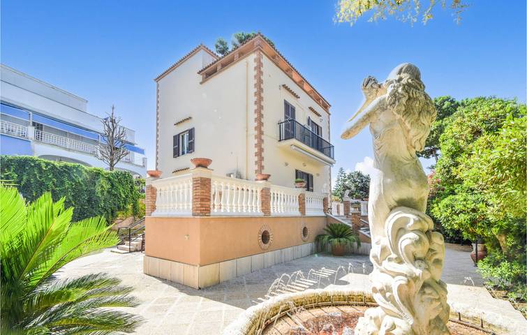 Anzio Pool Apartment – Zentral gelegen, Klimaanlage, Parkplatz in Anzio, Rom Provinz