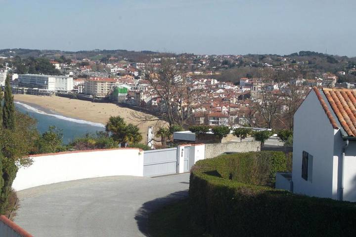 Chambre d’hôte pour 2 personnes, avec Balcon ainsi que Jardin et Vue à Ciboure